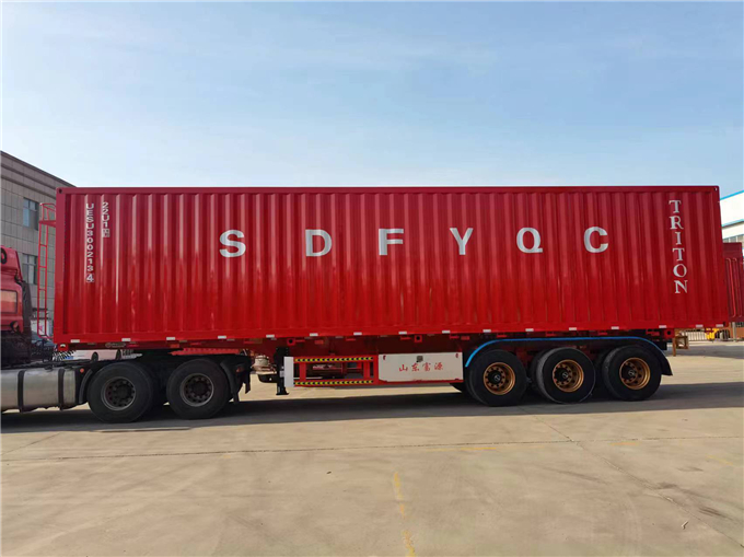 集裝箱運(yùn)輸半掛車(chē)
